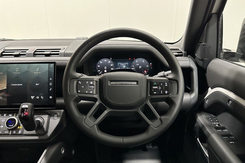  LAND ROVER DEFENDER 3.0 D350 X-Dynamic HSE 110 5dr Auto 4975231