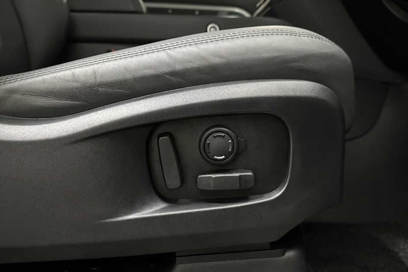  LAND ROVER DEFENDER 3.0 D350 X-Dynamic HSE 110 5dr Auto 4975236