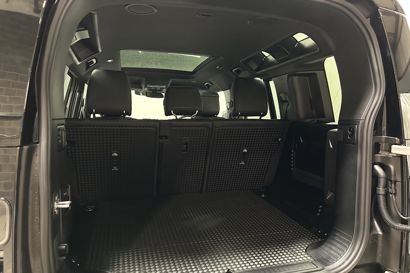  LAND ROVER DEFENDER 3.0 D350 X-Dynamic HSE 110 5dr Auto 4975264