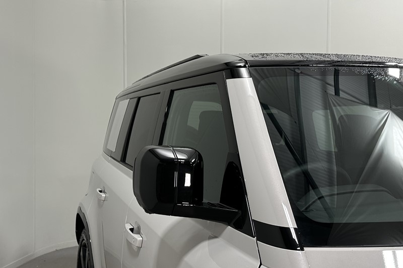  LAND ROVER DEFENDER 3.0 D350 X-Dynamic HSE 110 5dr Auto 4975271