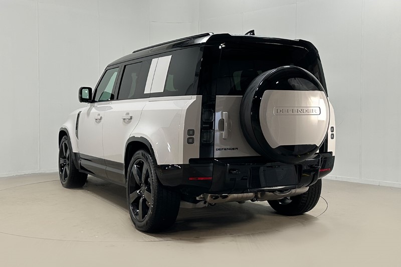  LAND ROVER DEFENDER 3.0 D350 X-Dynamic HSE 110 5dr Auto