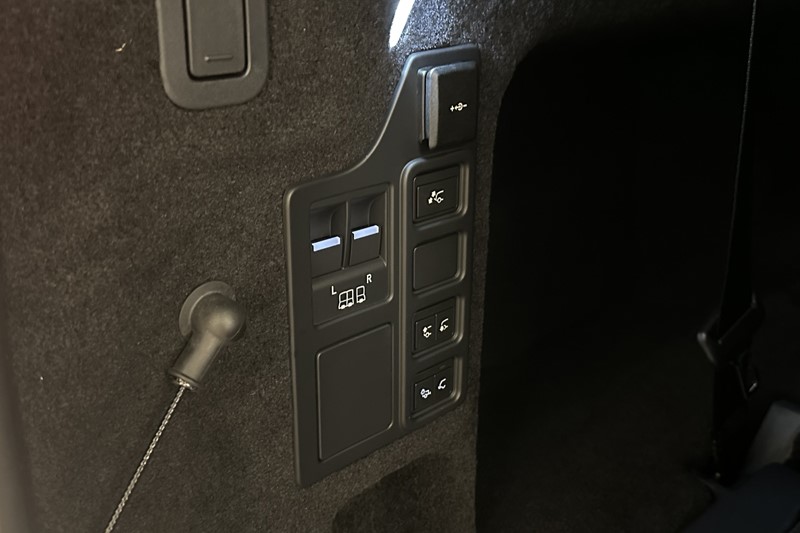  LAND ROVER DISCOVERY 3.0 D350 Gemini 5dr Auto 4993074