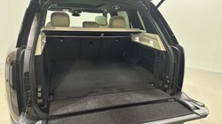 LAND ROVER RANGE ROVER 3.0 D300 SE 4dr Auto 5681710