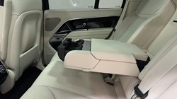 LAND ROVER RANGE ROVER 3.0 D300 SE 4dr Auto 5681706