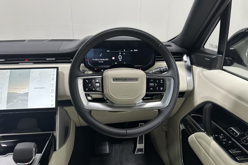  LAND ROVER RANGE ROVER 3.0 D300 SE 4dr Auto 5681677