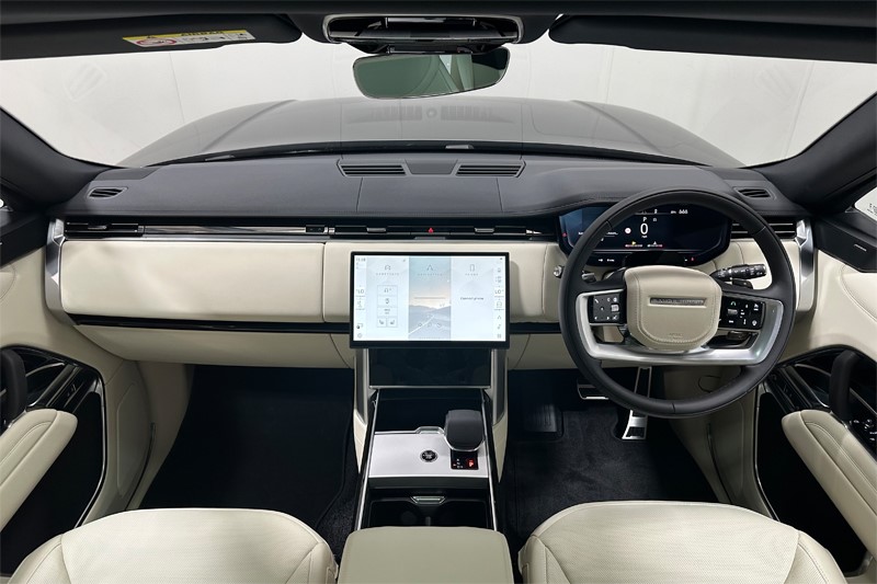  LAND ROVER RANGE ROVER 3.0 D300 SE 4dr Auto 5681675