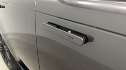 LAND ROVER RANGE ROVER 3.0 D300 SE 4dr Auto 5681714