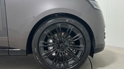 LAND ROVER RANGE ROVER 3.0 D300 SE 4dr Auto 5681674