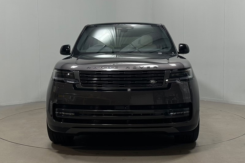  LAND ROVER RANGE ROVER 3.0 D300 SE 4dr Auto 5681673