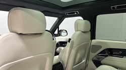LAND ROVER RANGE ROVER 3.0 D300 SE 4dr Auto 5681703