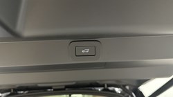 LAND ROVER RANGE ROVER 3.0 D300 SE 4dr Auto 5681711