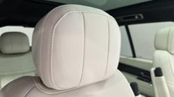 LAND ROVER RANGE ROVER 3.0 D300 SE 4dr Auto 5681686
