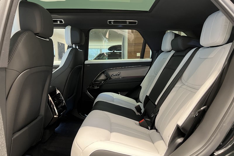  LAND ROVER RANGE ROVER SPORT 3.0 D300 Dynamic SE 5dr Auto 4977017