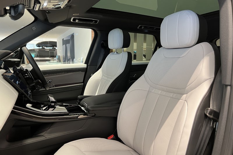  LAND ROVER RANGE ROVER SPORT 3.0 D300 Dynamic SE 5dr Auto 4977015