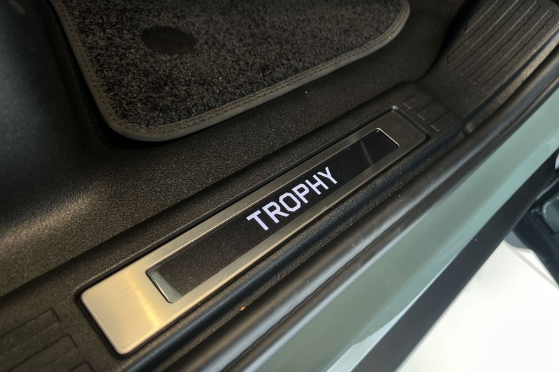  LAND ROVER DEFENDER 3.0 D350 Trophy Edition Keswick 110 5dr Auto 5300369