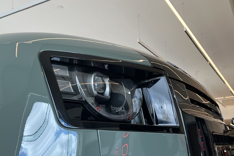  LAND ROVER DEFENDER 3.0 D350 Trophy Edition Keswick 110 5dr Auto 5300385