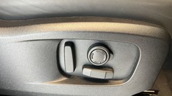 LAND ROVER DEFENDER 3.0 D350 Trophy Edition Keswick 110 5dr Auto 5300368