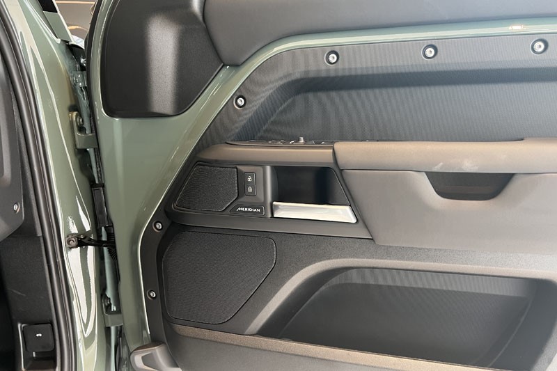  LAND ROVER DEFENDER 3.0 D350 Trophy Edition Keswick 110 5dr Auto 5300365