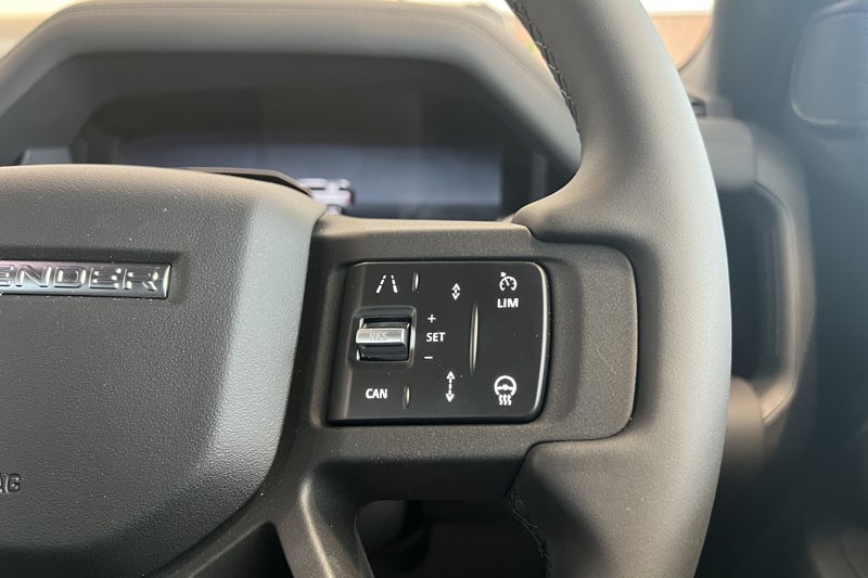  LAND ROVER DEFENDER 3.0 D350 Trophy Edition Keswick 110 5dr Auto 5300372