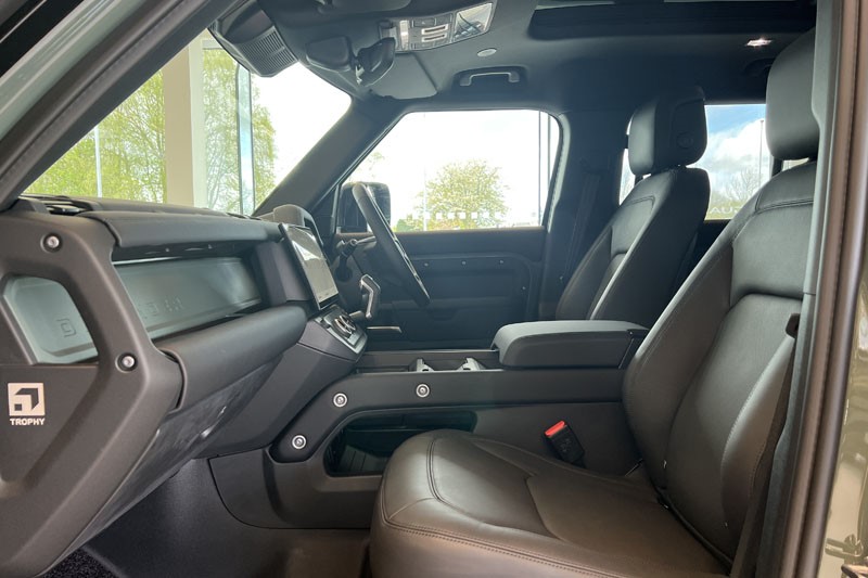  LAND ROVER DEFENDER 3.0 D350 Trophy Edition Keswick 110 5dr Auto 5300363