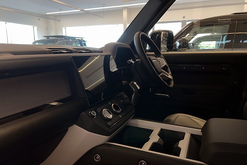  LAND ROVER DEFENDER 3.0 D350 X-Dynamic HSE 130 5dr Auto 5071881