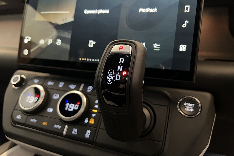  LAND ROVER DEFENDER 3.0 D350 X-Dynamic HSE 130 5dr Auto 5071873