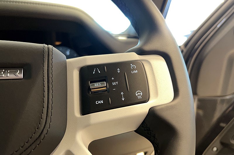  LAND ROVER DEFENDER 3.0 D350 X-Dynamic HSE 130 5dr Auto 5071867