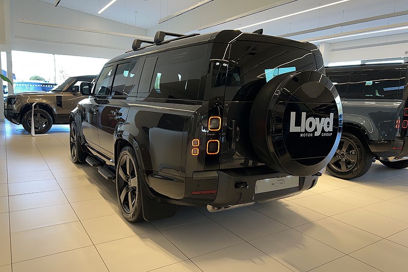  LAND ROVER DEFENDER 3.0 D350 X-Dynamic HSE 130 5dr Auto