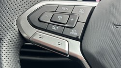 2025 (75) VOLKSWAGEN GOLF 1.5 TSI 150 R-Line 5dr 5490395