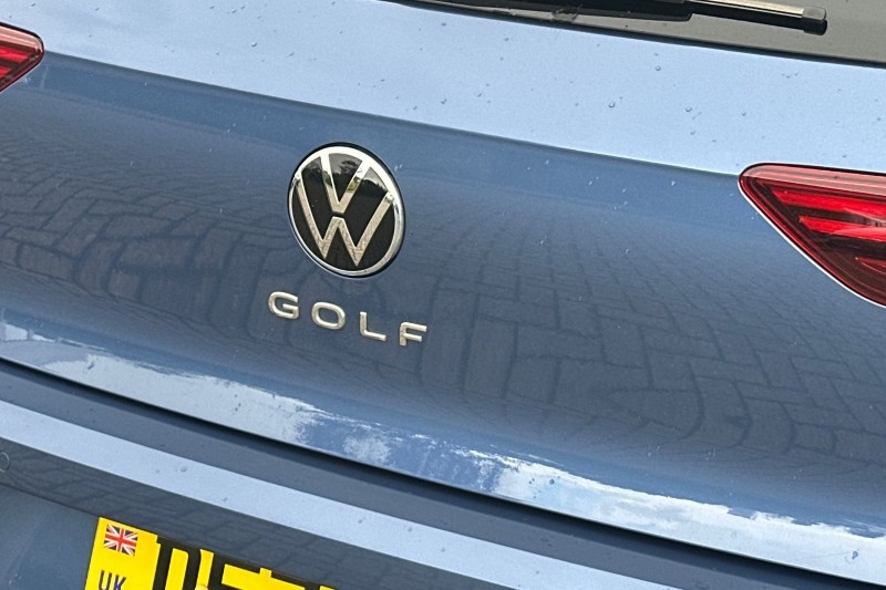 2025 (75) VOLKSWAGEN GOLF 1.5 TSI 150 R-Line 5dr 5490414