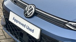 2025 (75) VOLKSWAGEN GOLF 1.5 TSI 150 R-Line 5dr 5490412