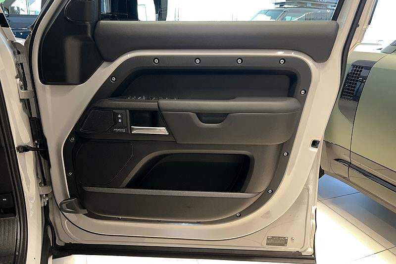  LAND ROVER DEFENDER 3.0 D350 X 130 5dr Auto 5345704