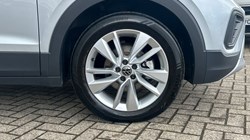 2025 (25) VOLKSWAGEN T-CROSS 1.0 TSI 115 Match 5dr 5489517