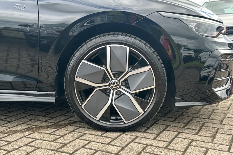 2025 (75) VOLKSWAGEN GOLF 1.5 TSI 150 Black Edition 5dr 5491872