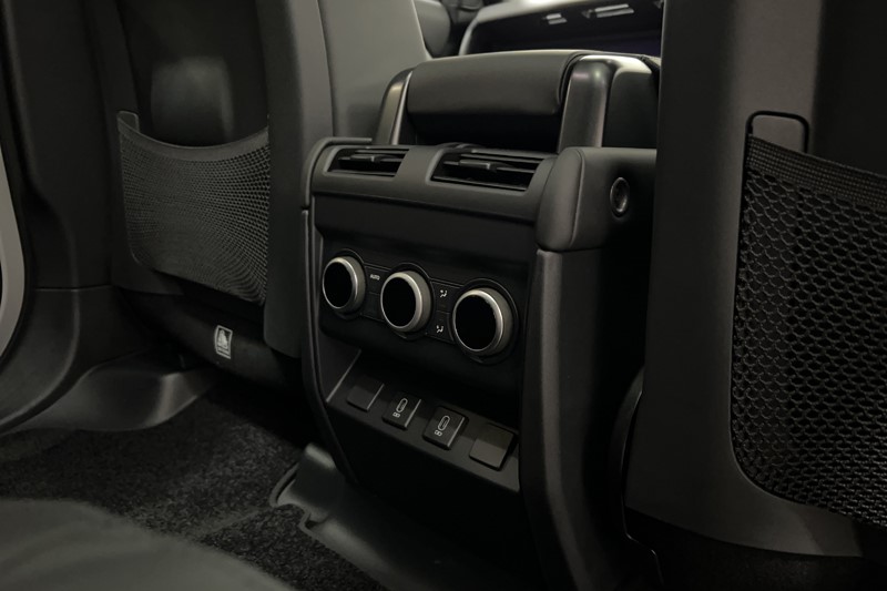  LAND ROVER DEFENDER 3.0 D350 X-Dynamic HSE 110 5dr Auto 5359253