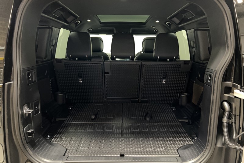  LAND ROVER DEFENDER 3.0 D350 X-Dynamic HSE 110 5dr Auto 5359285