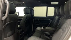 LAND ROVER DEFENDER 3.0 D350 X-Dynamic HSE 110 5dr Auto 5359284
