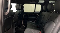 LAND ROVER DEFENDER 3.0 D350 X-Dynamic HSE 110 5dr Auto 5359245
