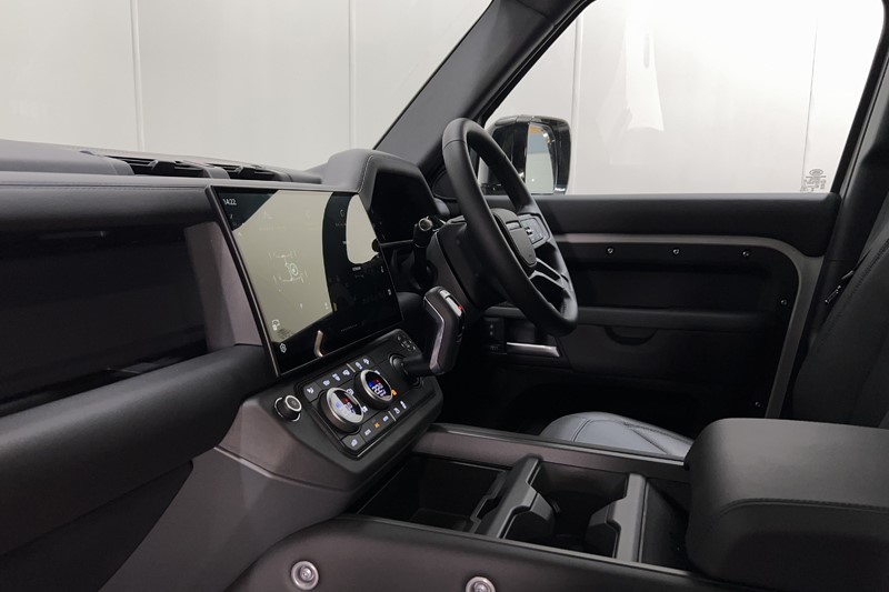  LAND ROVER DEFENDER 3.0 D350 X-Dynamic HSE 110 5dr Auto 5359277