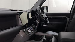LAND ROVER DEFENDER 3.0 D350 X-Dynamic HSE 110 5dr Auto 5359277