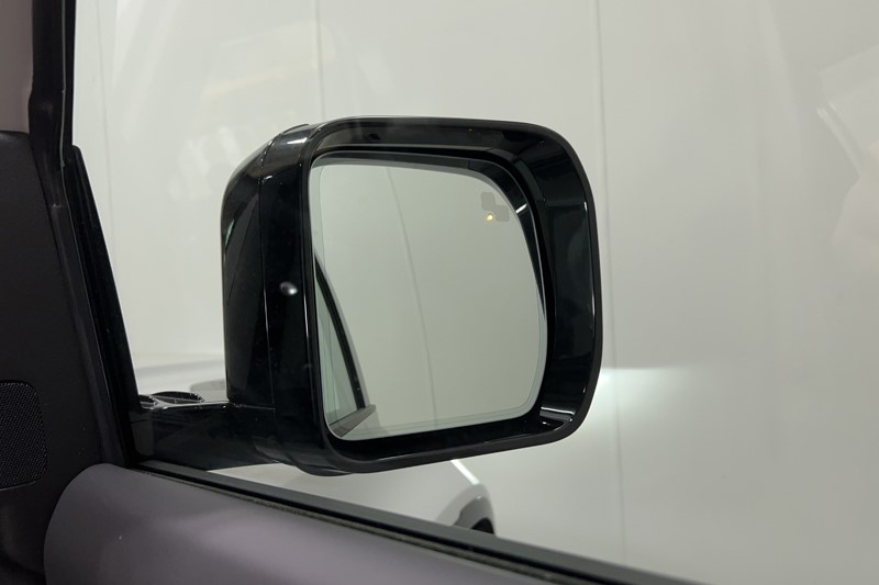  LAND ROVER DEFENDER 3.0 D350 X-Dynamic HSE 110 5dr Auto 5359257