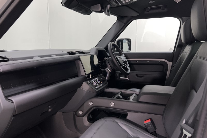  LAND ROVER DEFENDER 3.0 D350 X-Dynamic HSE 110 5dr Auto 5359276