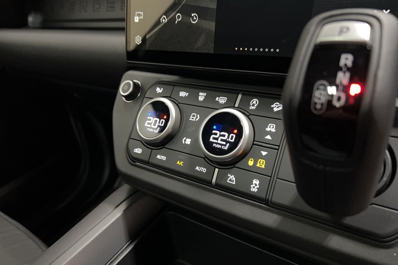  LAND ROVER DEFENDER 3.0 D350 X-Dynamic HSE 110 5dr Auto 5359266