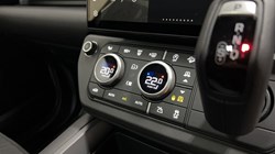 LAND ROVER DEFENDER 3.0 D350 X-Dynamic HSE 110 5dr Auto 5359266
