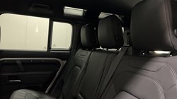 LAND ROVER DEFENDER 3.0 D350 X-Dynamic HSE 110 5dr Auto 5359280