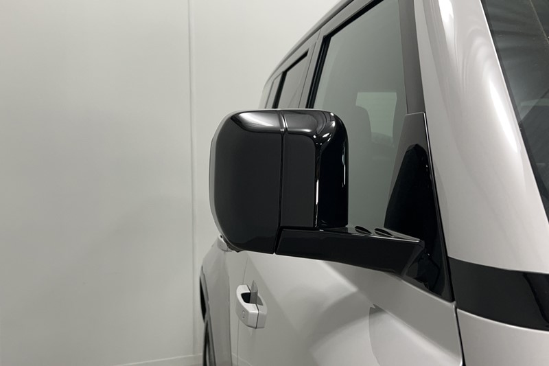  LAND ROVER DEFENDER 3.0 D350 X-Dynamic HSE 110 5dr Auto 5359294