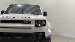 LAND ROVER DEFENDER 3.0 D350 X-Dynamic HSE 110 5dr Auto 5359298