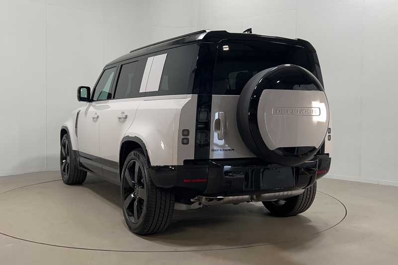  LAND ROVER DEFENDER 3.0 D350 X-Dynamic HSE 110 5dr Auto