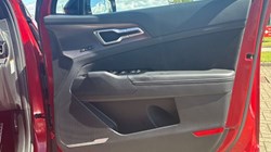 2022 (72) KIA SPORTAGE 1.6T GDi HEV GT-Line S 5dr Auto AWD 5496820