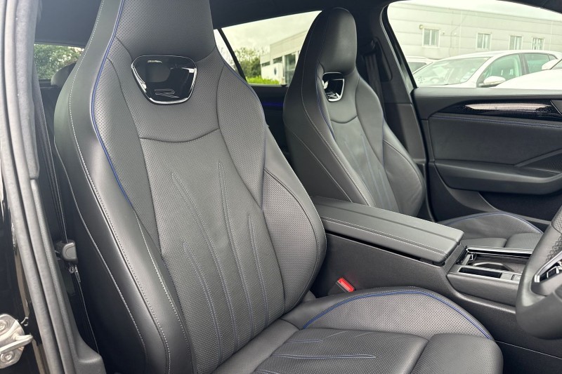 2025 (75) VOLKSWAGEN PASSAT 1.5 TSI eHybrid R-Line 5dr DSG 5474618